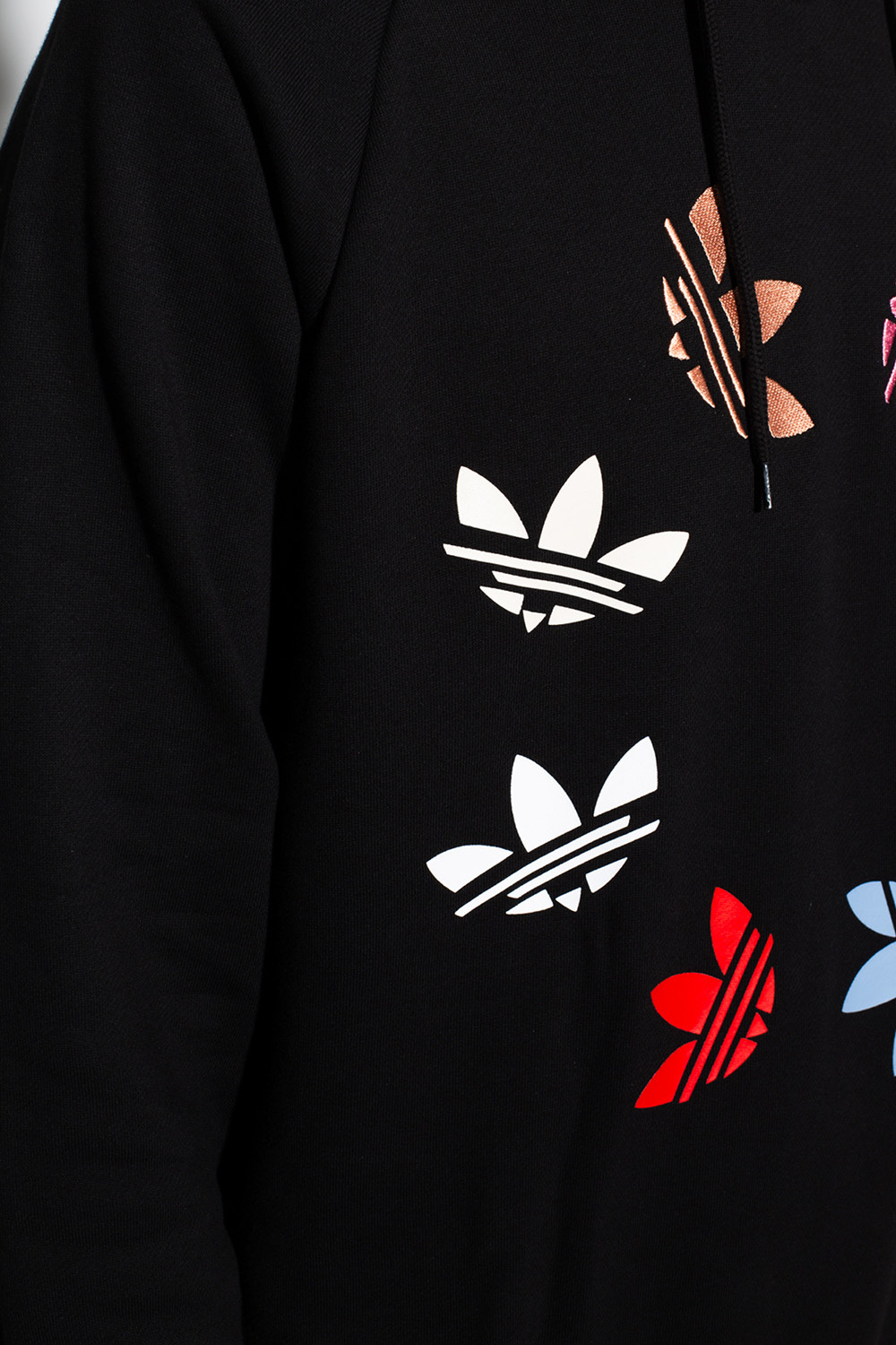 Adidas sweatshirt best sale black friday